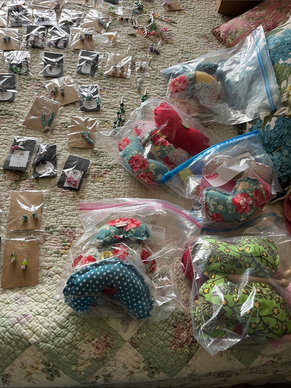 Handmade Multicolor Floral Fabric bowl fillers, and jewelry mix lot - Picture 15 of 17